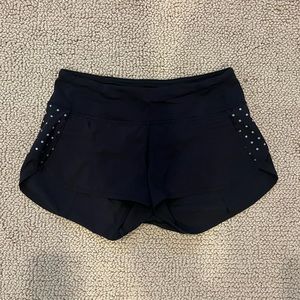 Lululemon Speed Up Low-Rise Lined short